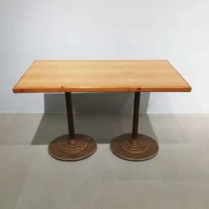 Taula de fusta de 120x70cm de segona mà en venda a cabauoportunitats.com
