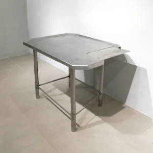 Taula d'acer inoxidable de 130cm de segona mà en venda a cabauoportunitats.com