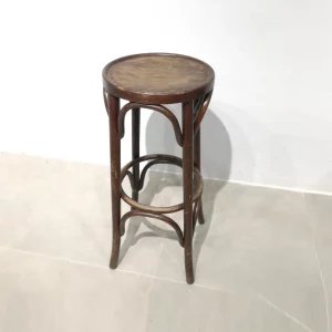 Cadira de fusta alçada 75cm de segona mà en venda a cabauoportunitats.com