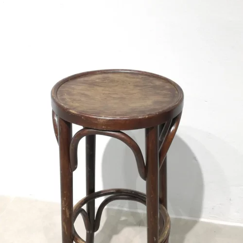 Cadira de fusta alçada 75cm de segona mà en venda a cabauoportunitats.com