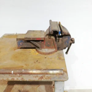 Banc de treball amb cargol 55cm de segona mà en venda a cabauoportunitats.com Balaguer - Lleida - Catalunya