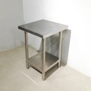 Mesa inox 61x61cm de segunda mano en venta en cabauoportunitats.com