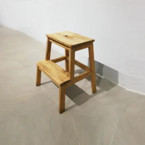 Escala de fusta de 2 graons de segona mà 50 cm en venda a cabauoportunitats.com