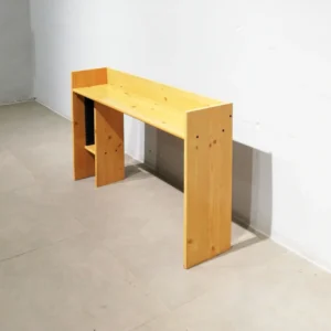 Estantería de madera 100x23cm de segunda mano en cabauoportunitats.com