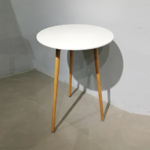 Taula alta de fusta de 70x70x108 cm de segona mà en venda a a cabauoportunitats.com