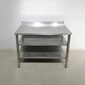 Taula d'acer inoxidable de segona mà (120x65x92 cm) en venda a cabauoportunitats.com