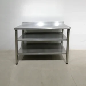 Taula d'acer inoxidable de segona mà (120x65x92 cm) en venda a cabauoportunitats.com