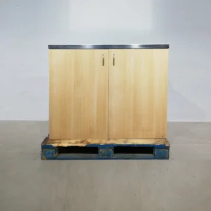 Armari 116x57x91 cm fet de fusta i base de inoxidable en venda a cabauoportunitats.com