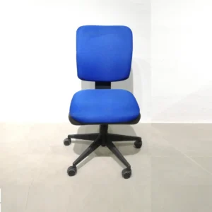 Silla de oficina con ruedas y apoyabrazos de segunda mano en venta en cabauoportunitats.com