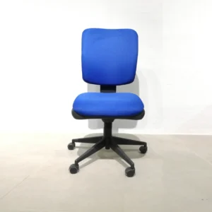 Silla de oficina con ruedas y apoyabrazos de segunda mano en venta en cabauoportunitats.com