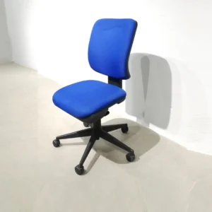 Silla de oficina con ruedas y apoyabrazos de segunda mano en venta en cabauoportunitats.com