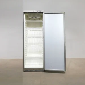 Frigorífico una puerta de segunda mano  en venta en cabauoportunitats.com