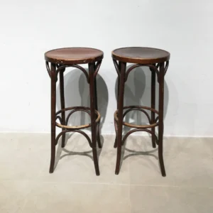 Lote de 4 taburetes de madera de segunda mano en venta en cabauoportunitats.com