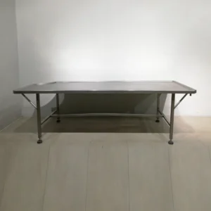Mesa de acero inoxidable de 286x110x90 cm de segunda mano en venta en cabauoportunitats.com