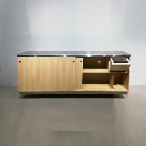 Mostrador de segunda mano de 240cm para tienda, almacén... en venta en cabauoportunitats.com