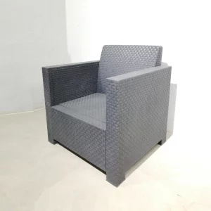 Sillón de plástico para terraza y chillout de segunda mano