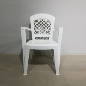 Cadira apilable de plàstic de segona mà en venda a cabauoportunitats.com