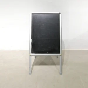 Pizarra con patas de doble cara de segunda mano en venta en cabauoportunitats.com