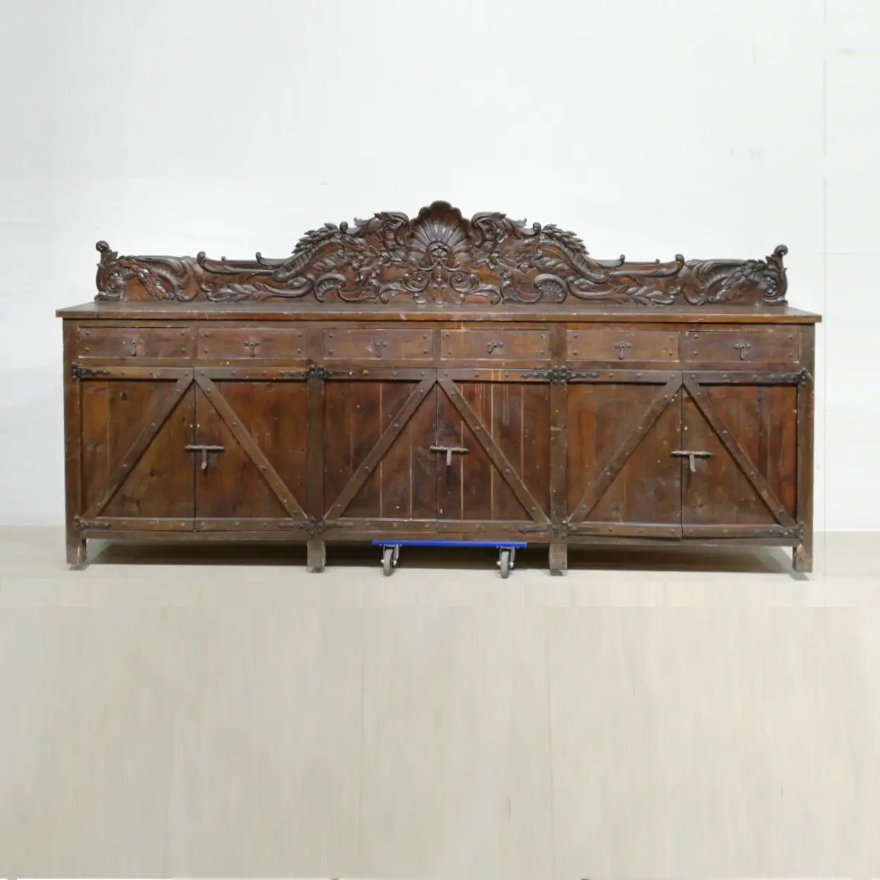 Bufet de menjador de segona d'estil rústic en venda a cabauoportunitats.com