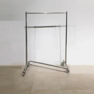 Perchero de ropa de gran calidad y resistencia en venta en cabauoportunitats.com