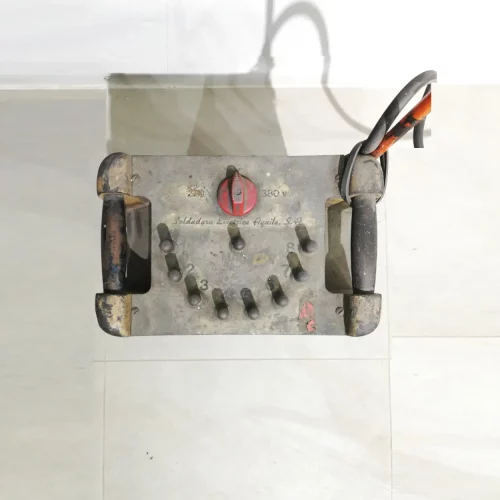 Soldadora eléctrica AGUILA de segunda mano en venta en cabauoportunitats.com