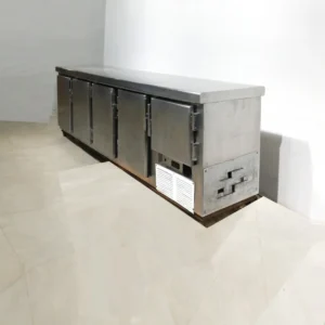 Sotamostrador amb 5 ports 251x58x86 cm de segona mà en venda a cabauoportunitats.com