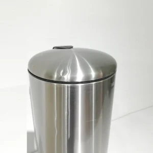 Cubo basura con pedal de inox ø29x66cm de segunda mano en venta en cabauoportunitats.com