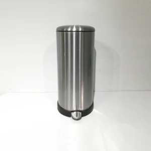 Cubo basura con pedal de inox ø29x66cm de segunda mano en venta en cabauoportunitats.com