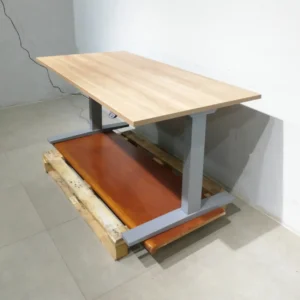 Escritorio de altura regulable nuevo 160x80x70cm en venta en cabauoportunitats.com