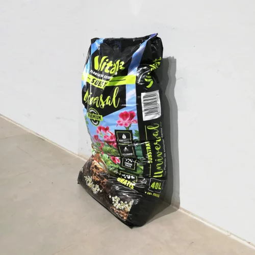 Saco de sustrato Universal VITALIADO 50L en venta en cabauoportunitats.com