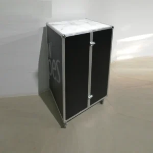 Mostrador-bagul de segona mà de 111cm per a botiga, taller, magatzem... en venda a cabauoportunitats.com