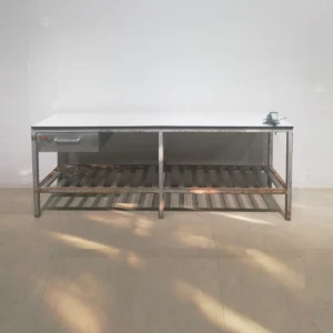 Banc de treball de xapa amb cargol 228x64x84 cm d'ocasió en venda a cabauoportunitats.com
