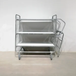 Carro de segunda mano con 3 pisos y escalera lateral en venta en cabauoportunitats.com