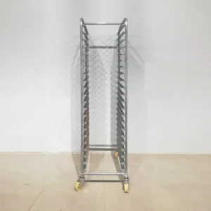 Carro galvanitzat per a 22 safates de 40x60cm de segona mà en venda a cabauoportunitats.com