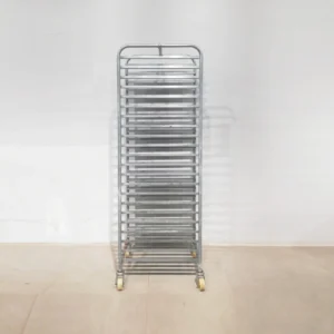 Carro galvanitzat per a 22 safates de 40x60cm de segona mà en venda a cabauoportunitats.com