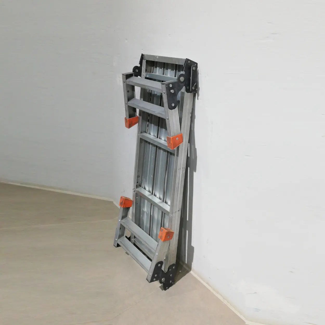 Plataforma galvanizado de 103x35x31cm de segunda mano en venta en cabuoportuntiats.com