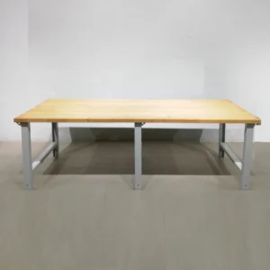 Banc de treball de fusta de 250x90x84 cm de segona mà en venda a cabauoportunitats.com