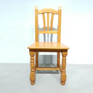 Lot de 6 cadires de fusta de segona mà d'estil clàssic ( 44x41x100cm) en venda a cabauoportunitats.com
