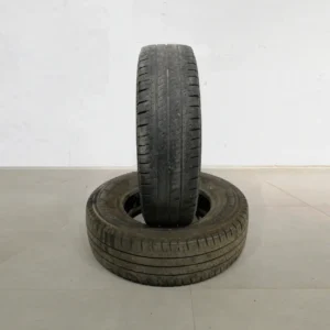 Lote de 2 neumáticos MICHELIN AGILIS 215 75 R16C de segunda mano