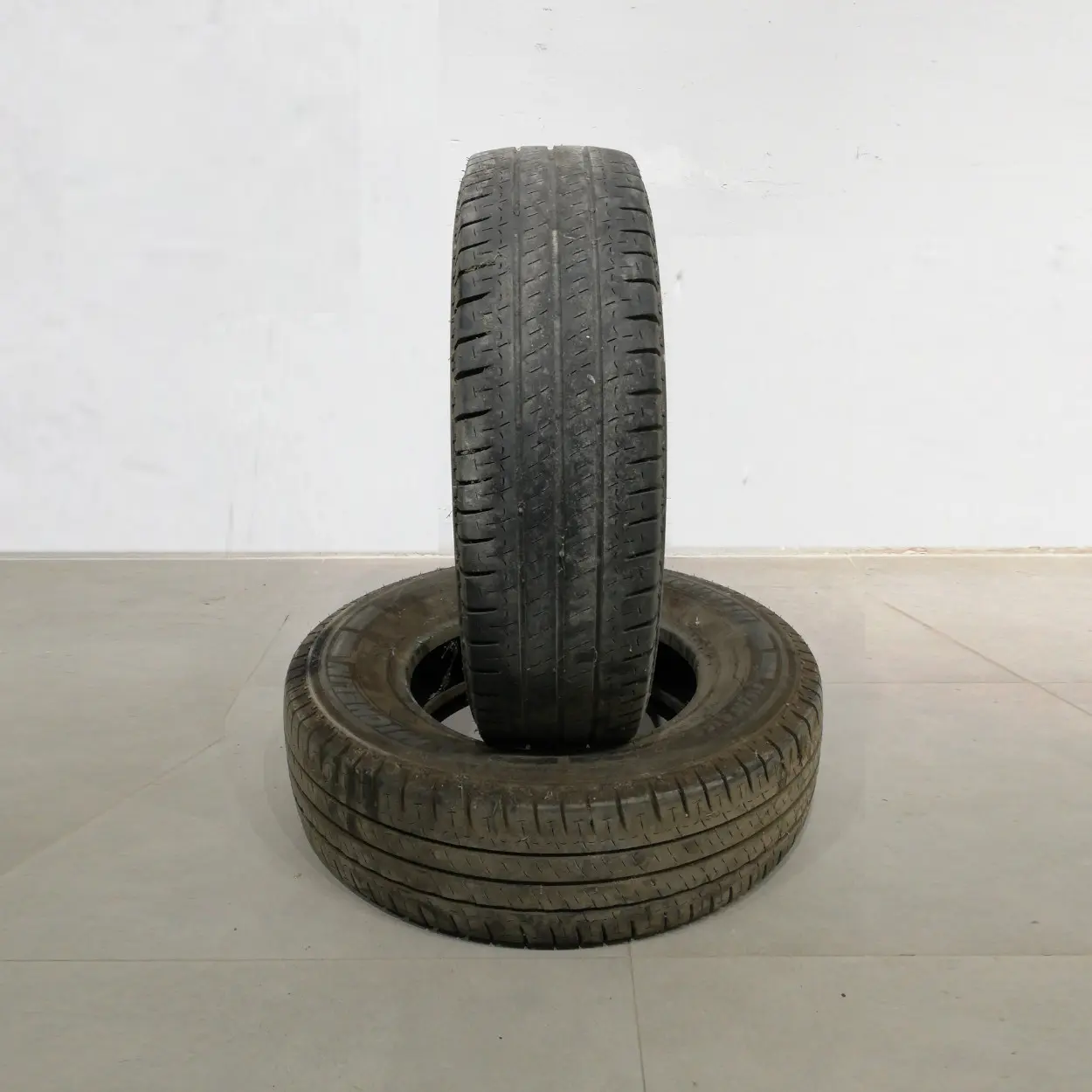 Pneumàtic MICHELIN AGILIS 215 75 R16C - Cabauoportunitats.com