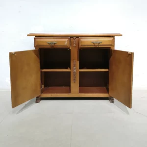Armari antic de 100x25x78cm amb marbre blanc de segona mà en bon estat en venda a cabauoportunitats.com