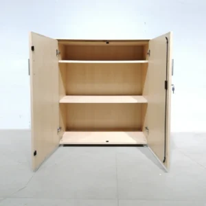 Armari fet de fusta de 90x43x104cm amb molt espai d'emmagatzematge en venda a cabauoportunitats.com