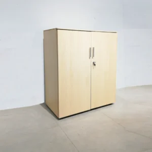 Armari fet de fusta de 90x43x104cm amb molt espai d'emmagatzematge en venda a cabauoportunitats.com