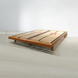 Somier KLASSIK amb potes 150x190cm de segona mà en venda a cabauoportunitats.com