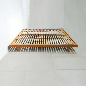Somier KLASSIK amb potes 150x190cm de segona mà en venda a cabauoportunitats.com