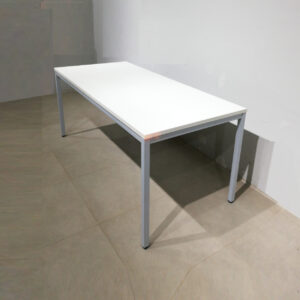 Escritorio 180x80x76cm de segunda mano en venta en cabauoportunitats.com