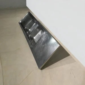 Pica d'acer inoxidable per a paret de 181x51cm de segona mà en bon estat en venda a cabauoportunitats.com