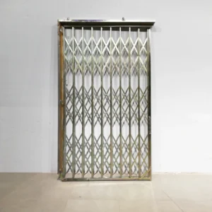 Puerta ballesta de seguirdad para tienda de segunda mano en venta en cabauoportunitats.com