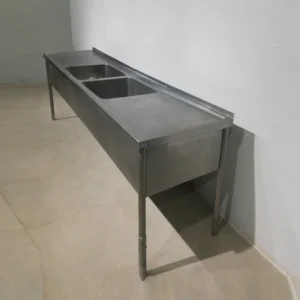 Fregadero de acero inoxidable con escurridora 260x60x88cm de segunda mano en venta en cabauoportunitats.com 