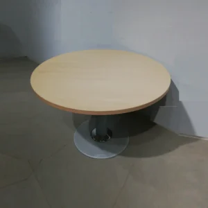 Mesa redonda de oficina de ø110x73cm de segunda mano